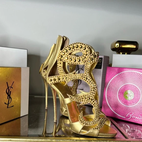 Giuseppe Zanotti Siutta Sandals Giuseppe Zanotti Peach Patent Leather Alien Siutta Sandals  main image 3